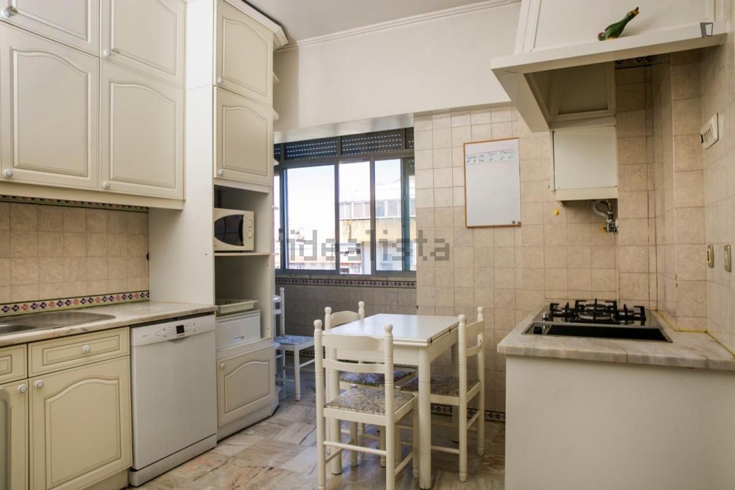 出租房间在Rua Cidade de Cádiz - 厨房