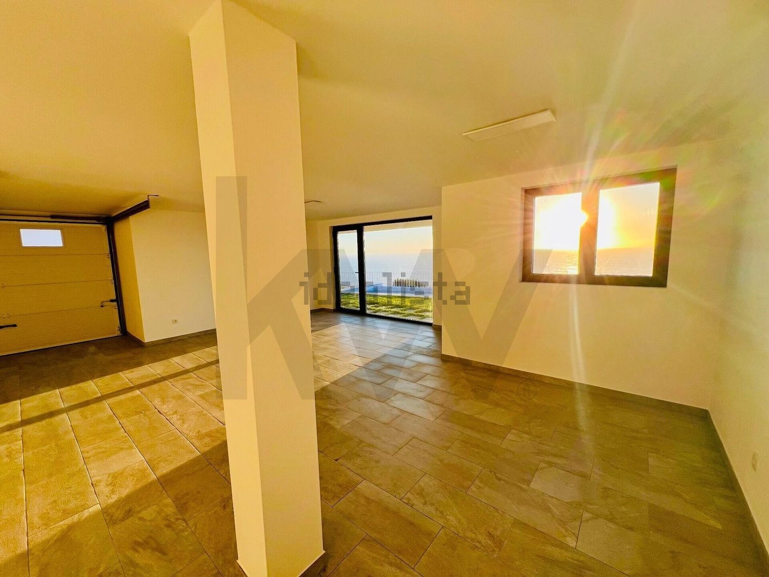 小楼房或独栋别墅出售在Rua das Salemas s/n - 居住