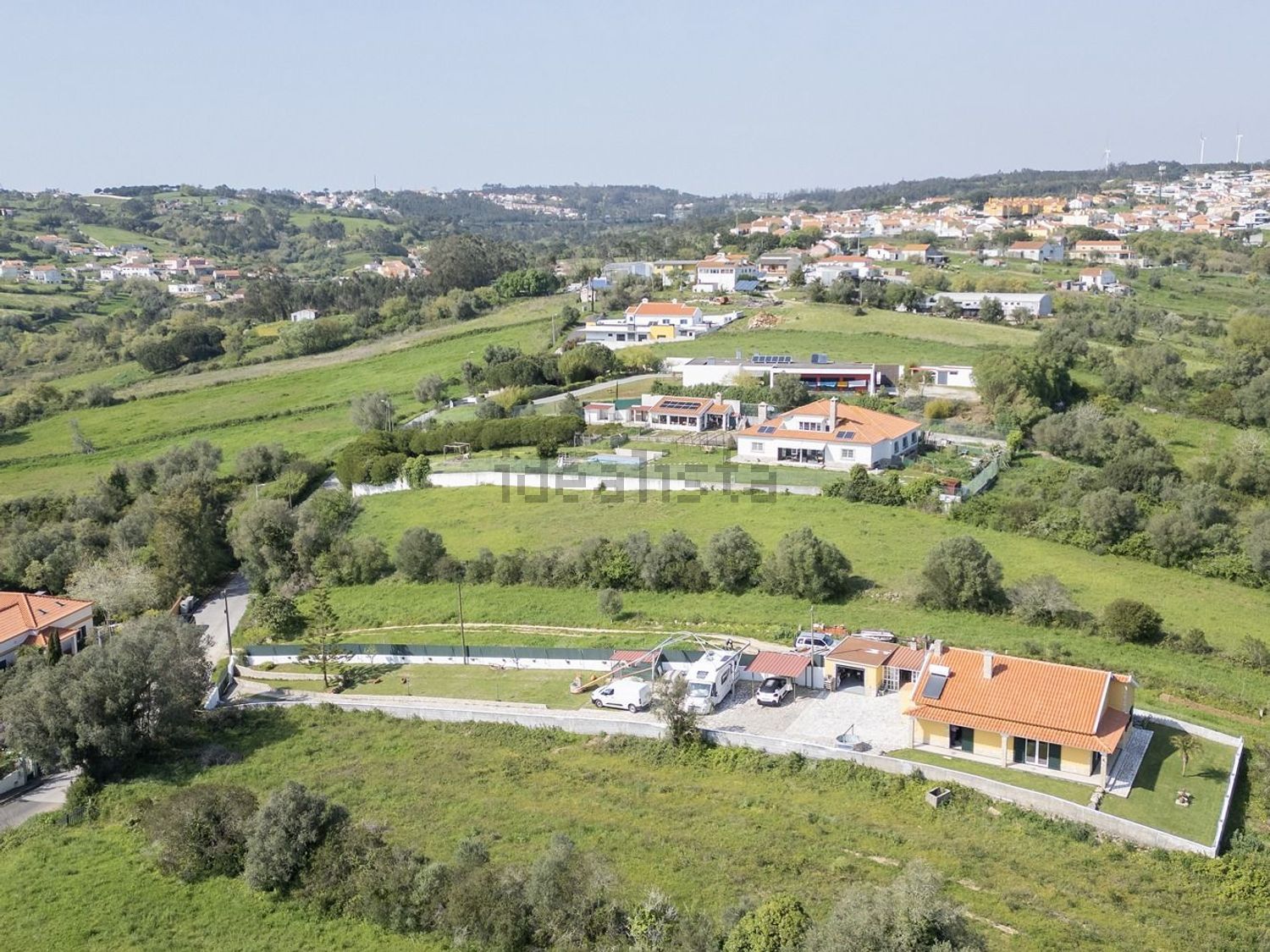 小楼房或独栋别墅出售2640-730 - 视线