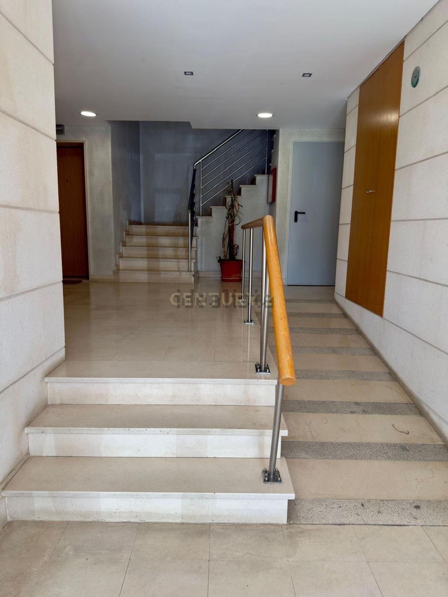 公寓 t1出售在Rua Maria Beatriz Mexia, 24 - 详情