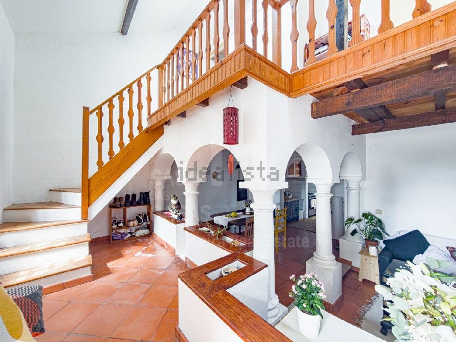 小楼房或独栋别墅出售在São Pedro da Cadeira - 详情