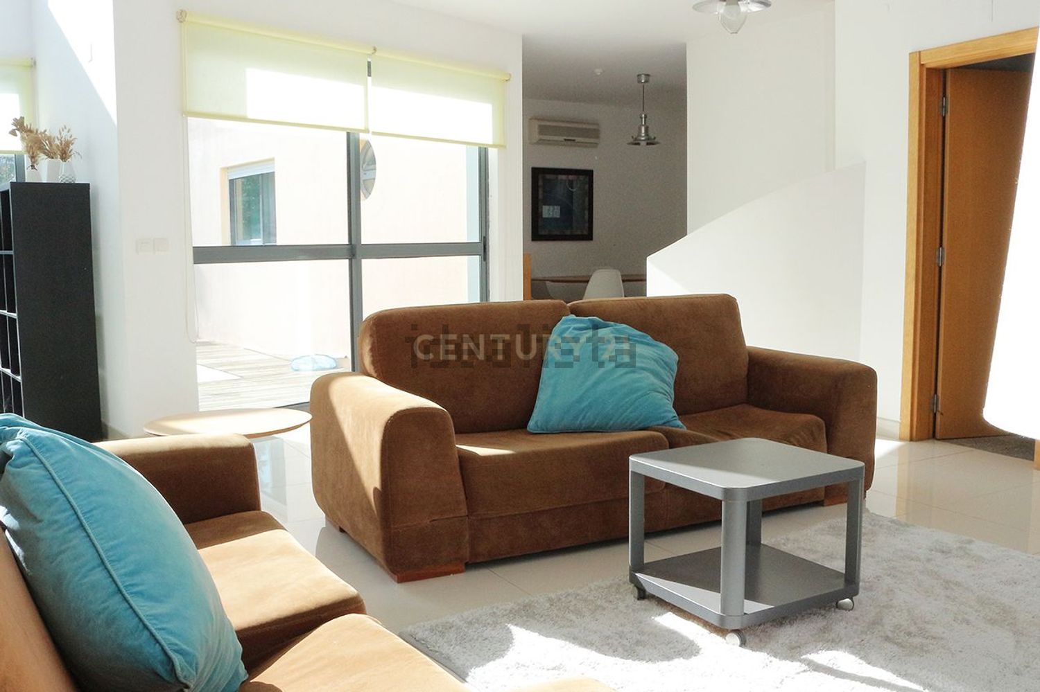 出租小楼房或独栋别墅R. Amadeu de Sousa Cardoso s/n - 客厅