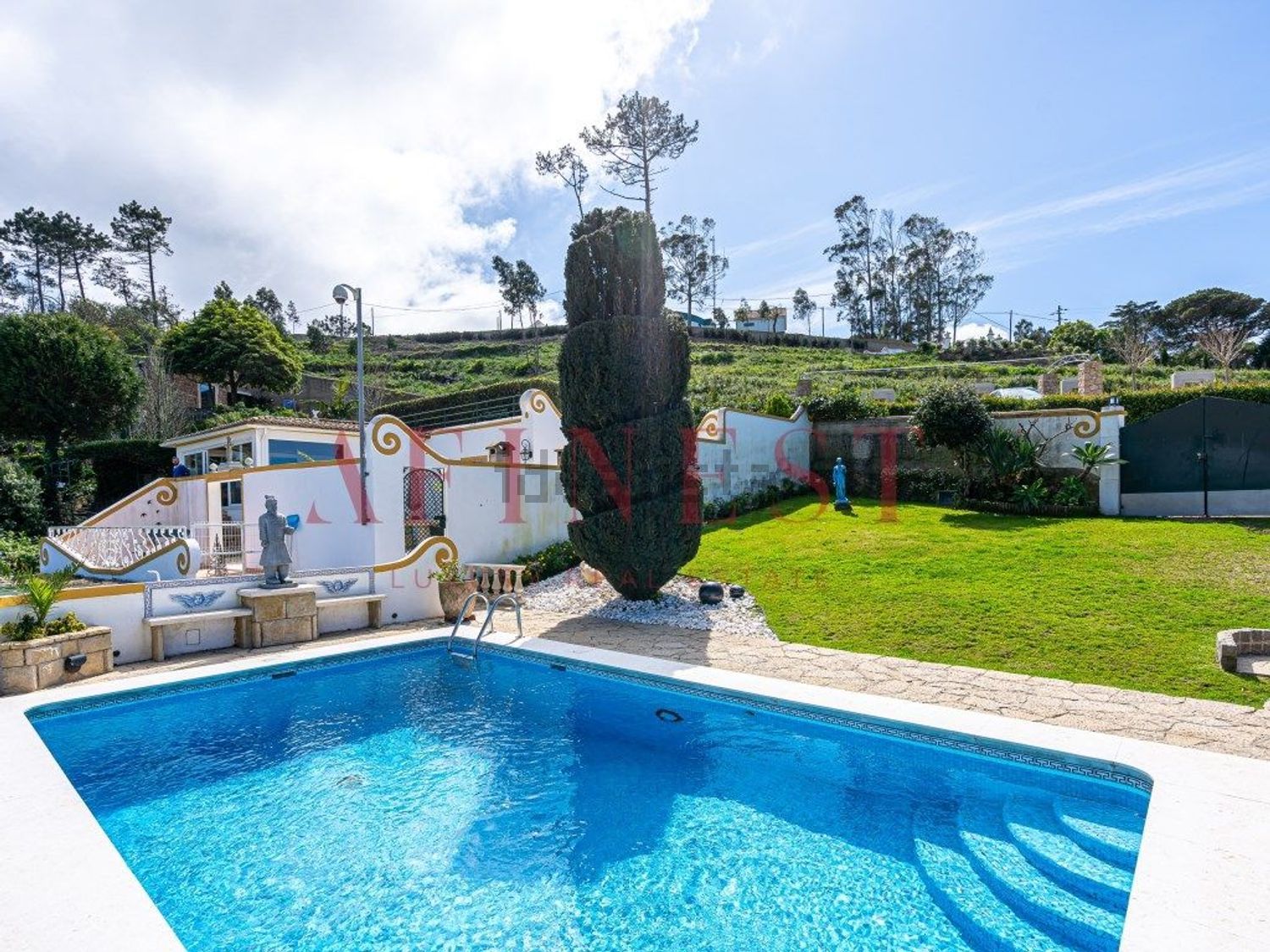 出租小楼房或独栋别墅在Rua Alto do Tanque Novo - 游泳池