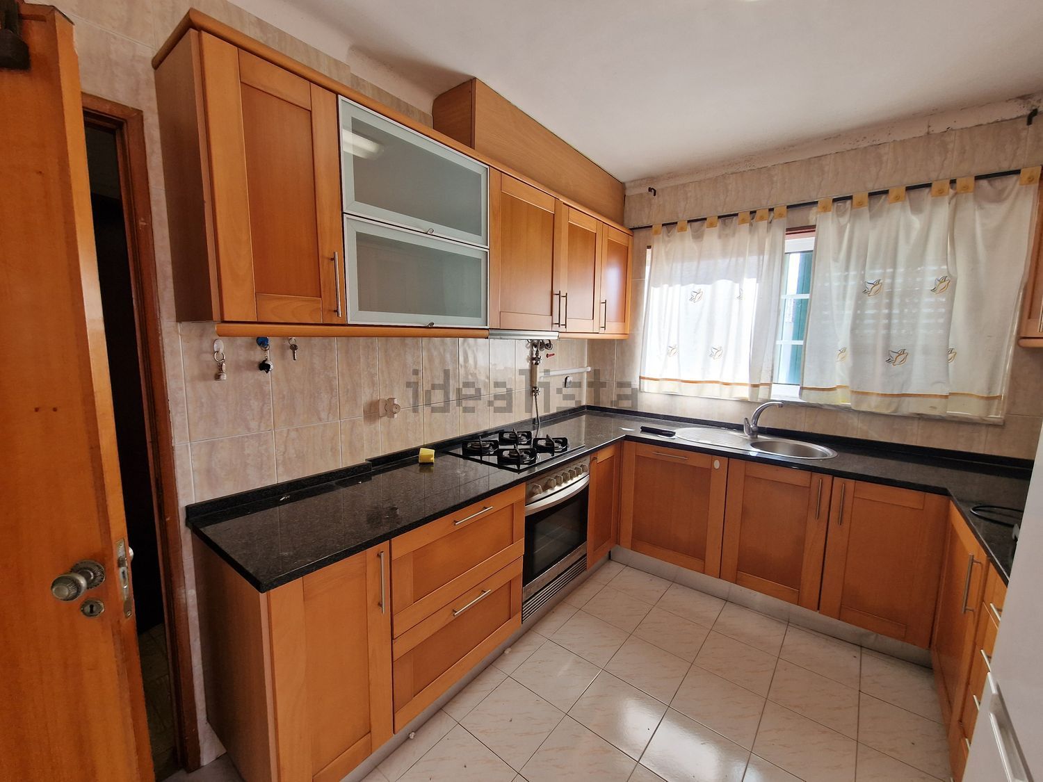 出租公寓 t3在Rua dos Foros de Amora, 188 b - 厨房