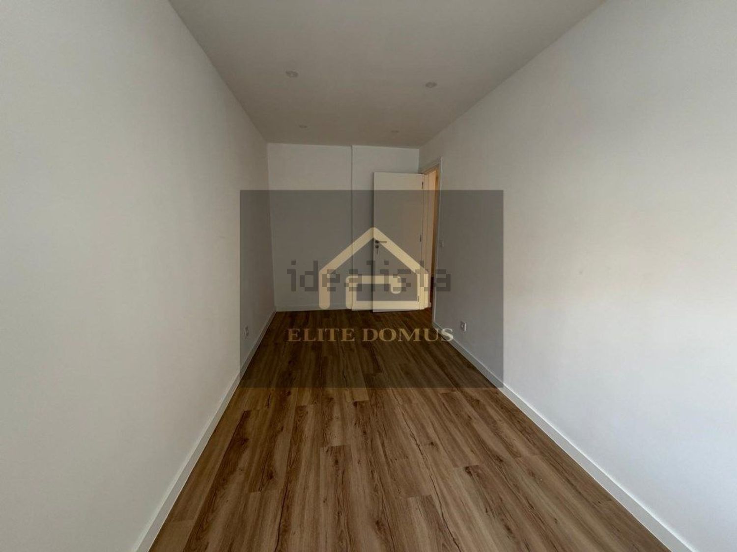 公寓 t2出售在Rua Jaime Martins Barata - 居住