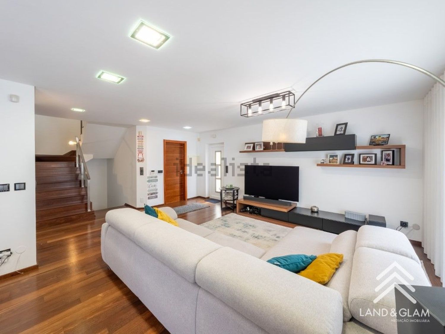 小楼房或独栋别墅出售在Rua das Helenas, 10 - 客厅