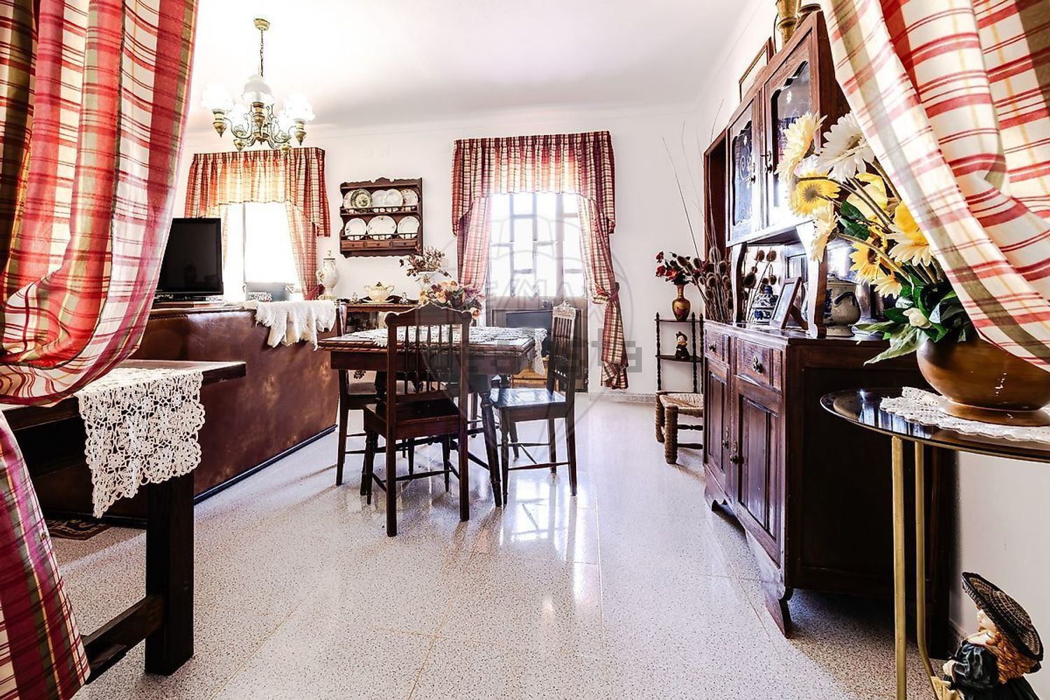 小楼房或独栋别墅出售在Rua do Rio Velho - 照片