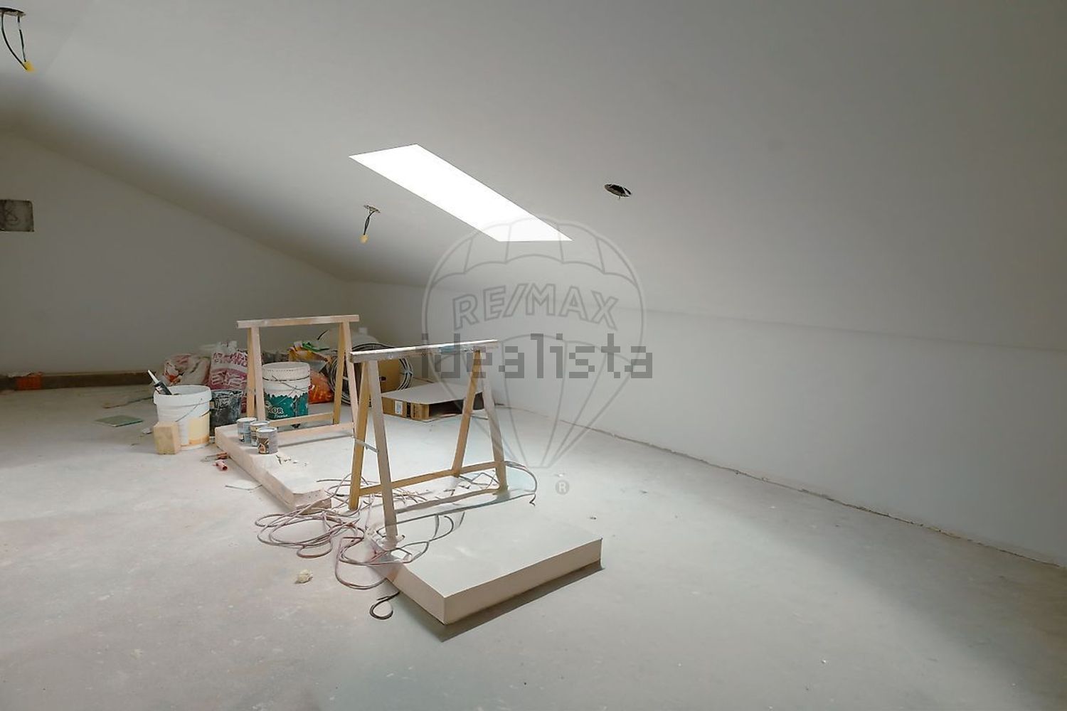 小楼房或独栋别墅出售在Dois Portos e Runa - 共同区域