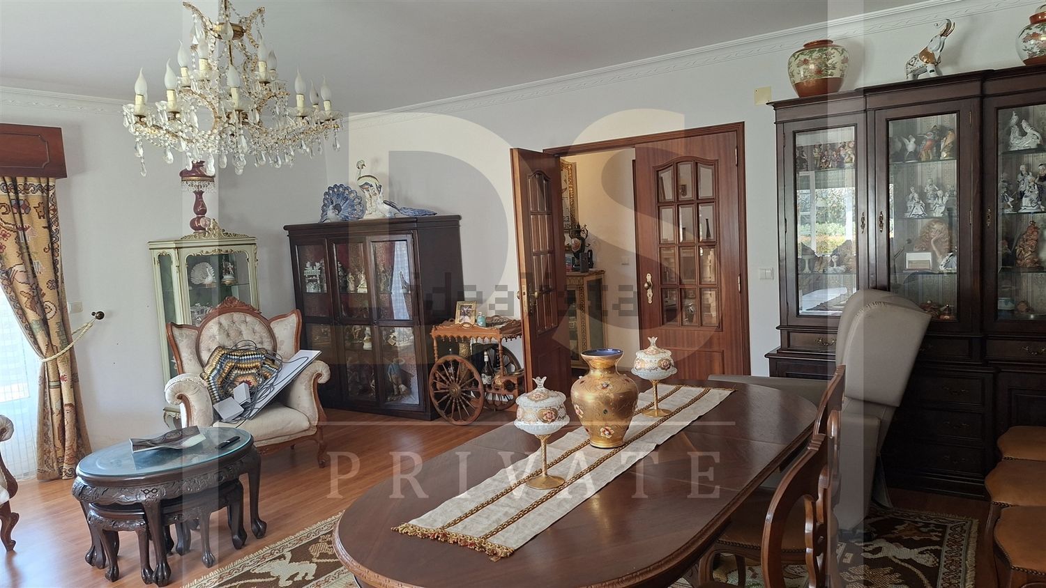 小楼房或独栋别墅出售在Santo Isidoro - 餐厅