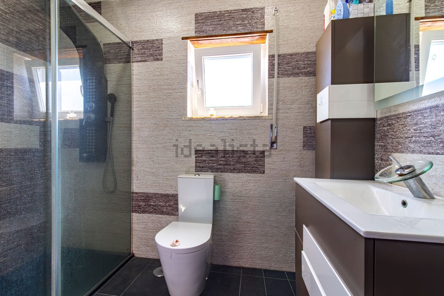 双拼别墅出售在Rua António Sérgio - 卫生间