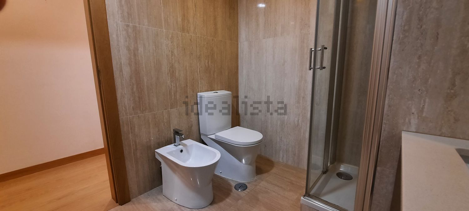 出租公寓 t2在Avenida Descobertas, 71 Lote - 卫生间