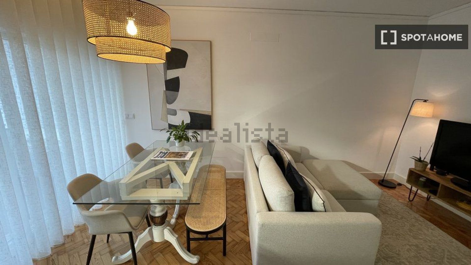 出租公寓 t1在Avenida General Roçadas - 客厅