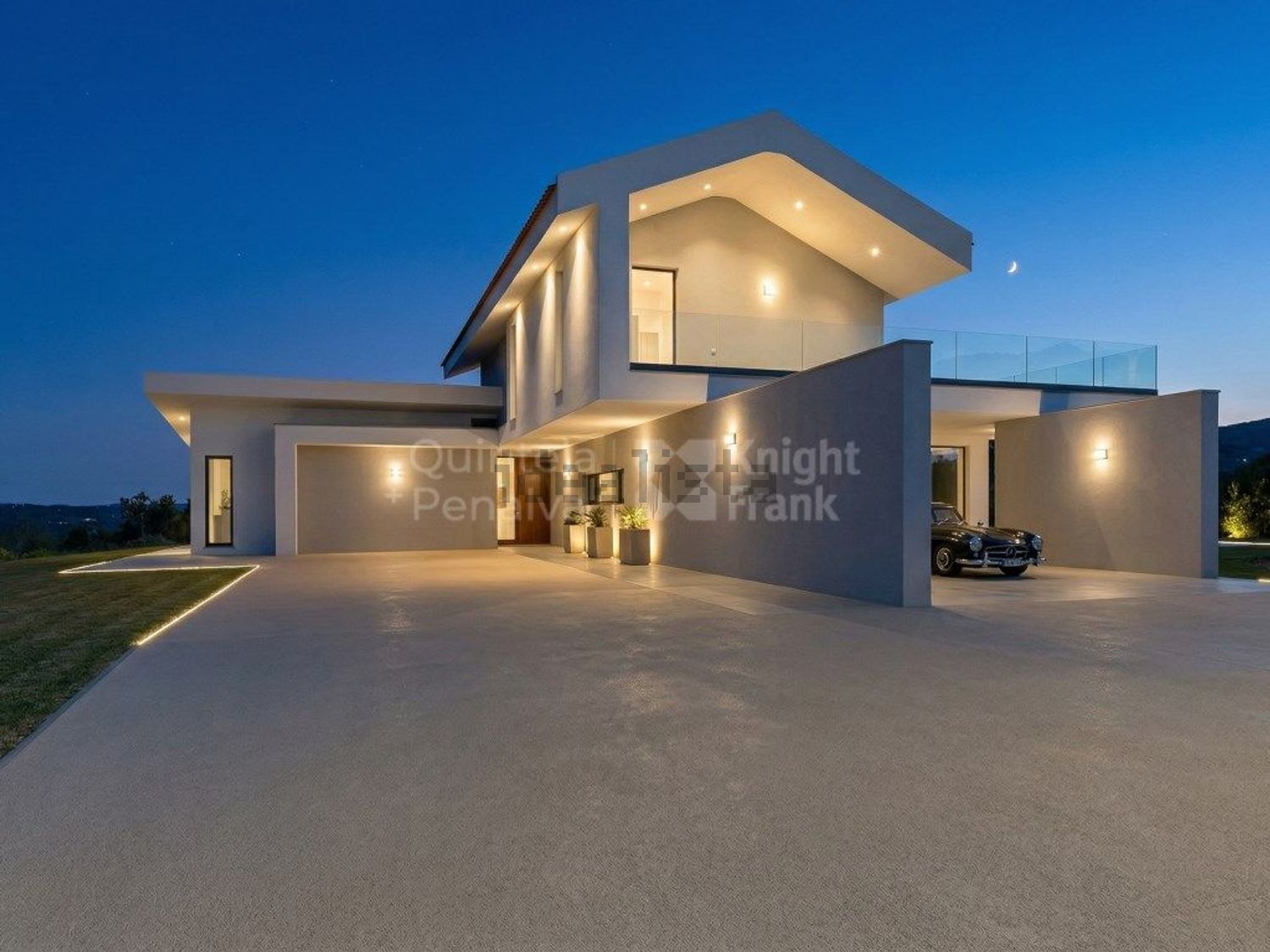 小楼房或独栋别墅出售在Estrada do Rodízio, 76 - 外立面