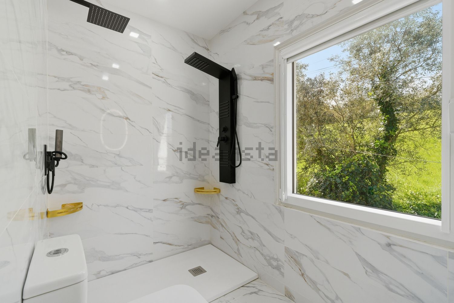 联排别墅出售在Rua da Arieira, 20 - 卫生间