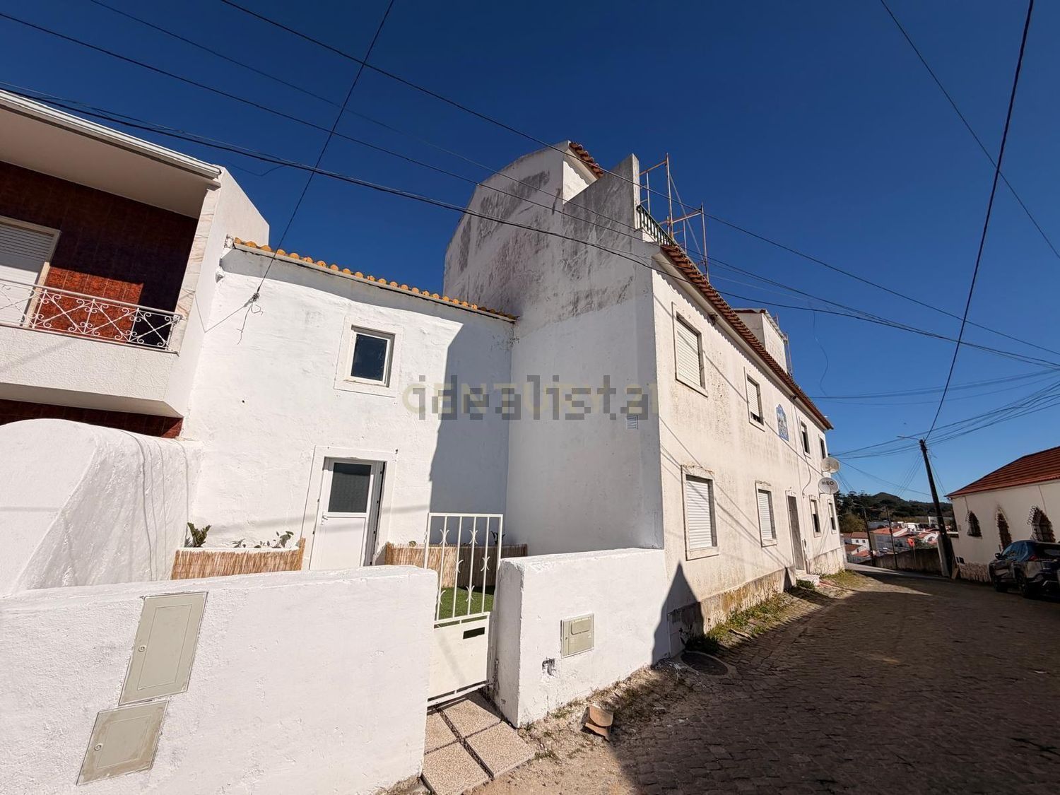 小楼房或独栋别墅出售在Rua Florêncio José Cannas, 25 - 外立面