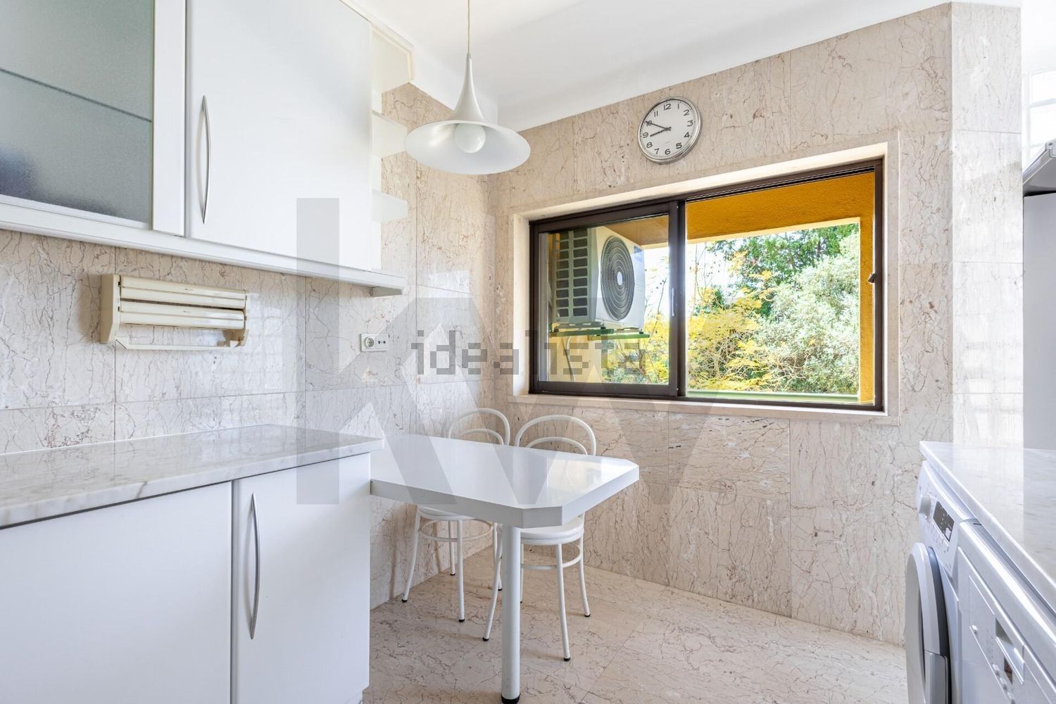 出租公寓 t3在Rua Professor Mark Athias, 1 b 1c, Nº - 厨房