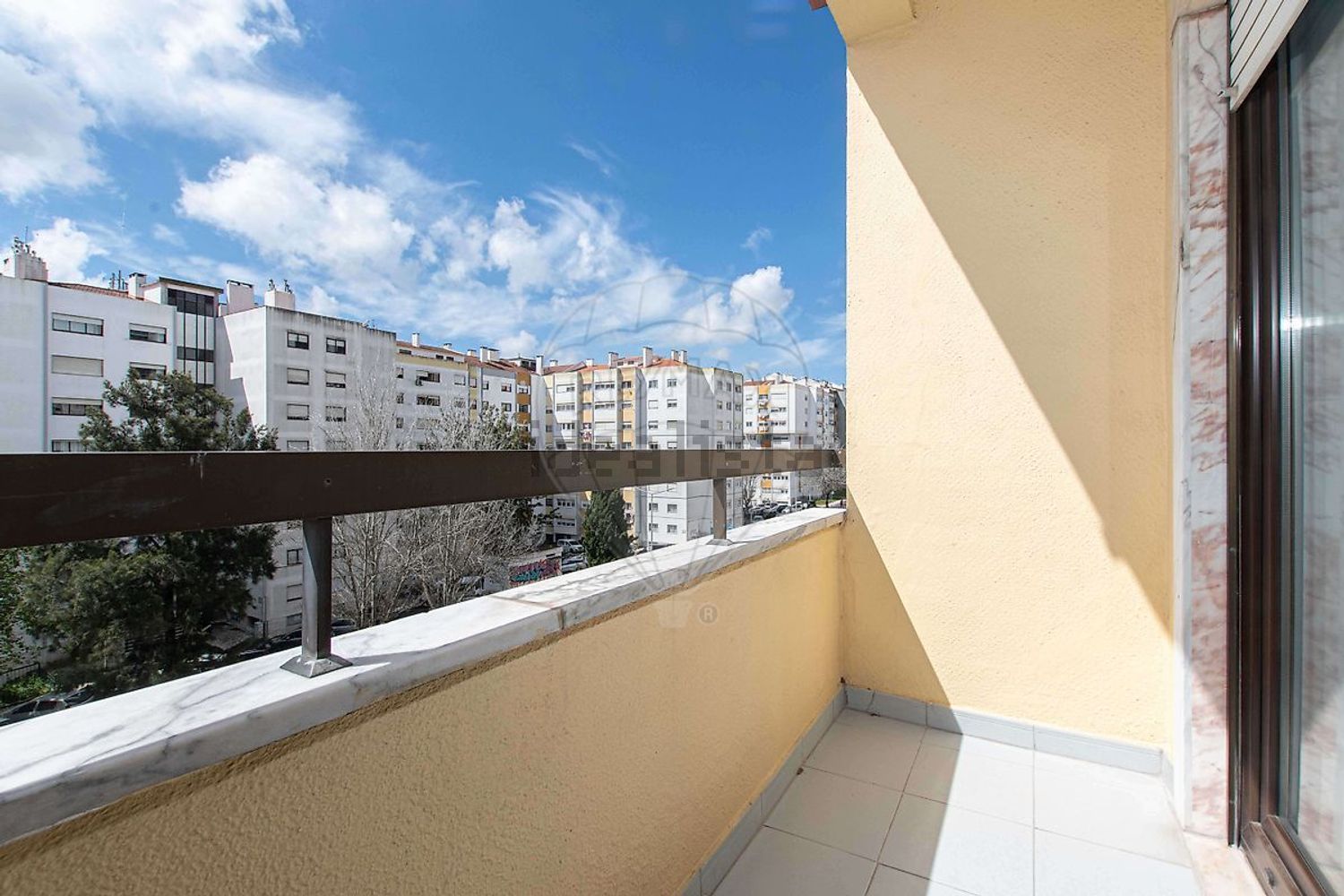 公寓 t2出售在Avenida 25 de Abril - 阳台