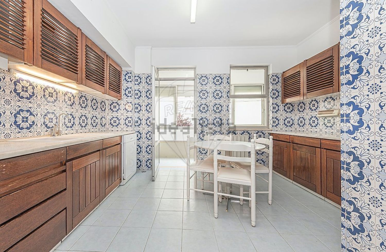 公寓 t3出售在Rua Júlio Dinis - 厨房