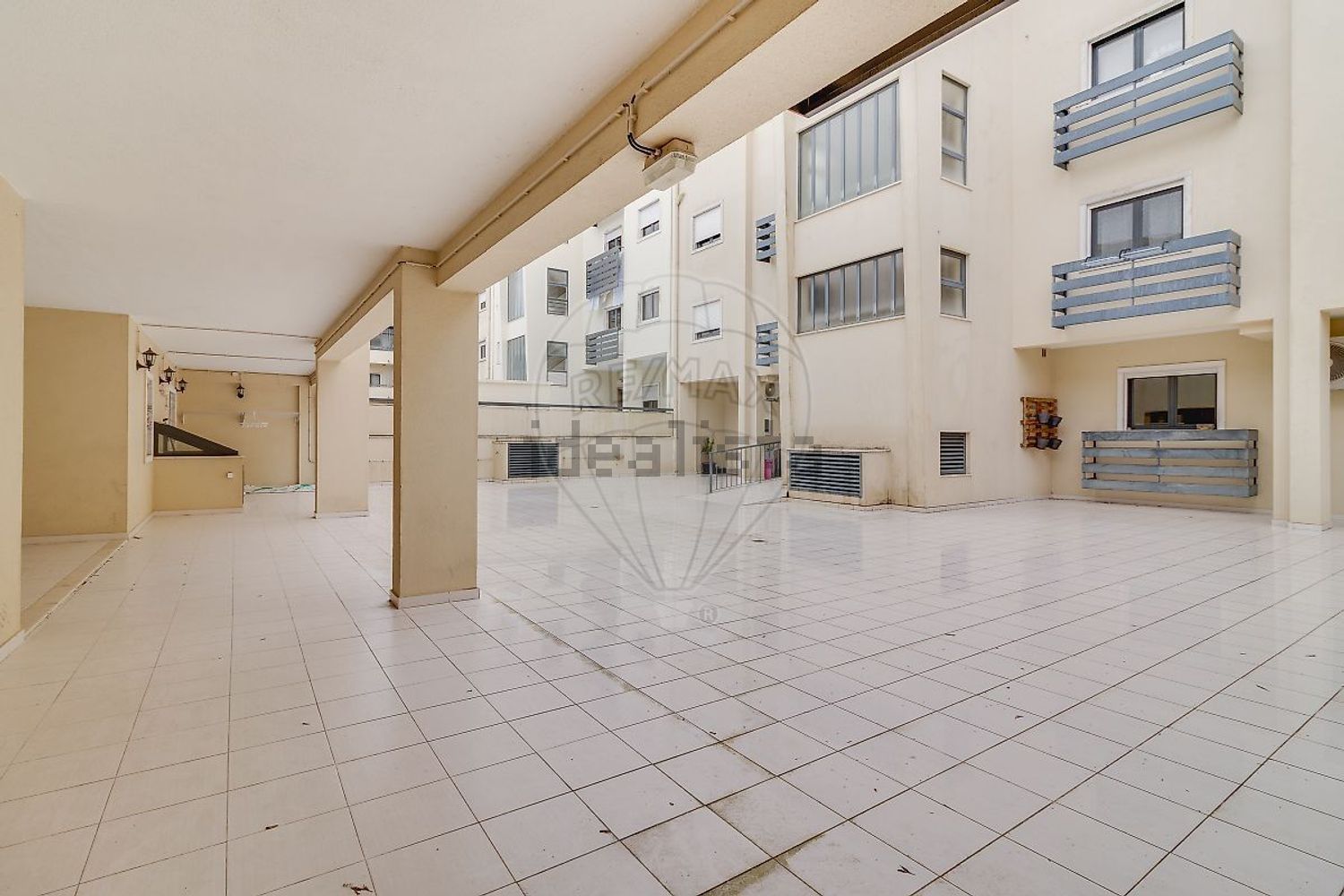 公寓 t2出售在Rua e C8 - 照片