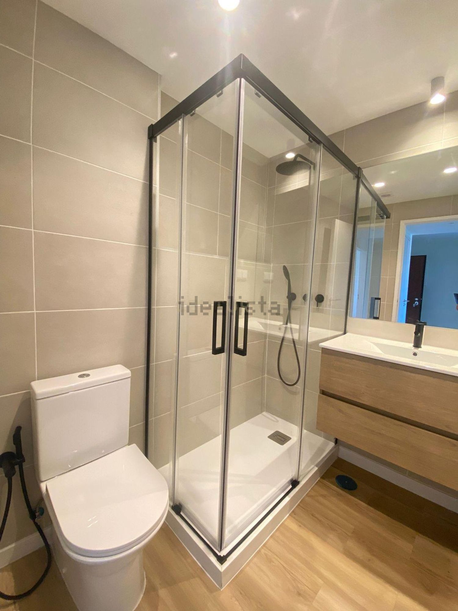 公寓 t2出售在Estrada da Luz, 238 - 卫生间