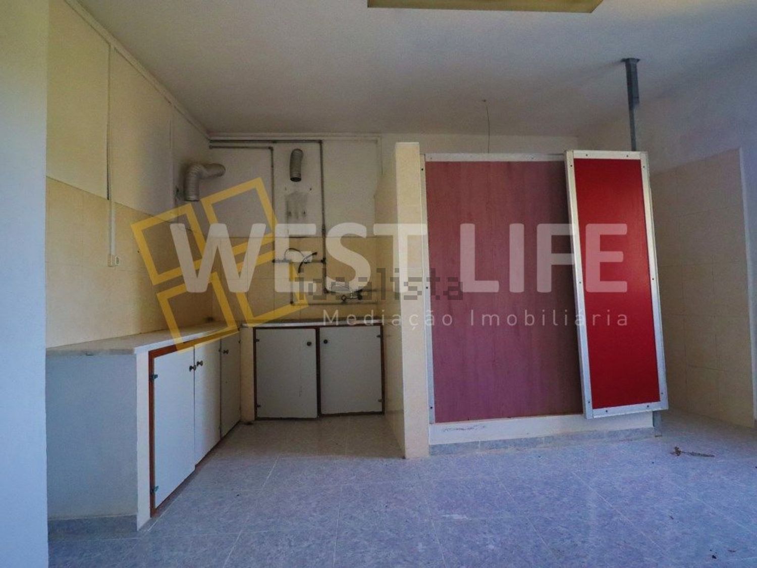 小楼房或独栋别墅出售在Venda do Pinheiro e Santo Estêvão das Galés - 厨房