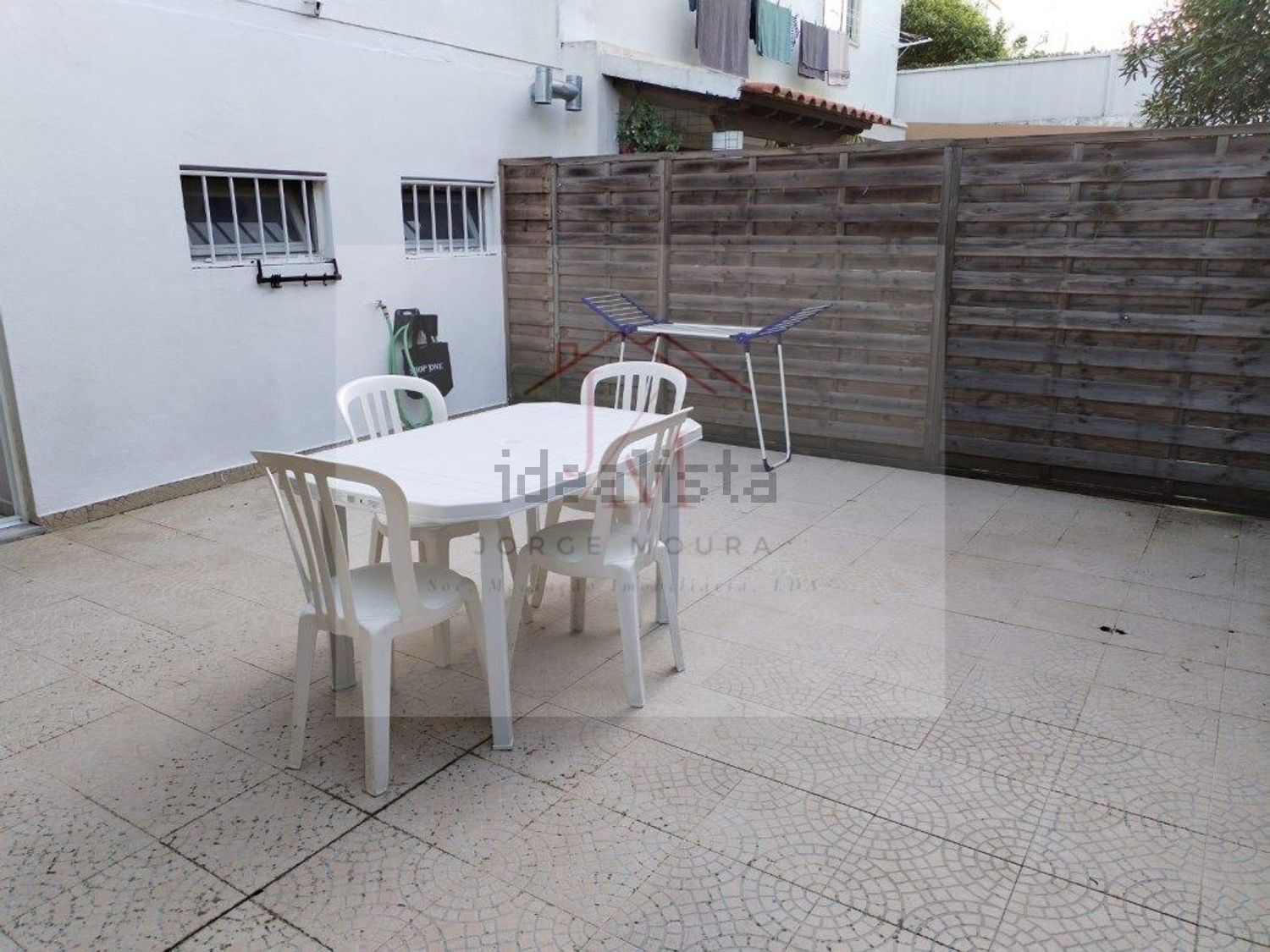 出租t0（单人公寓）在Tires - 阳台