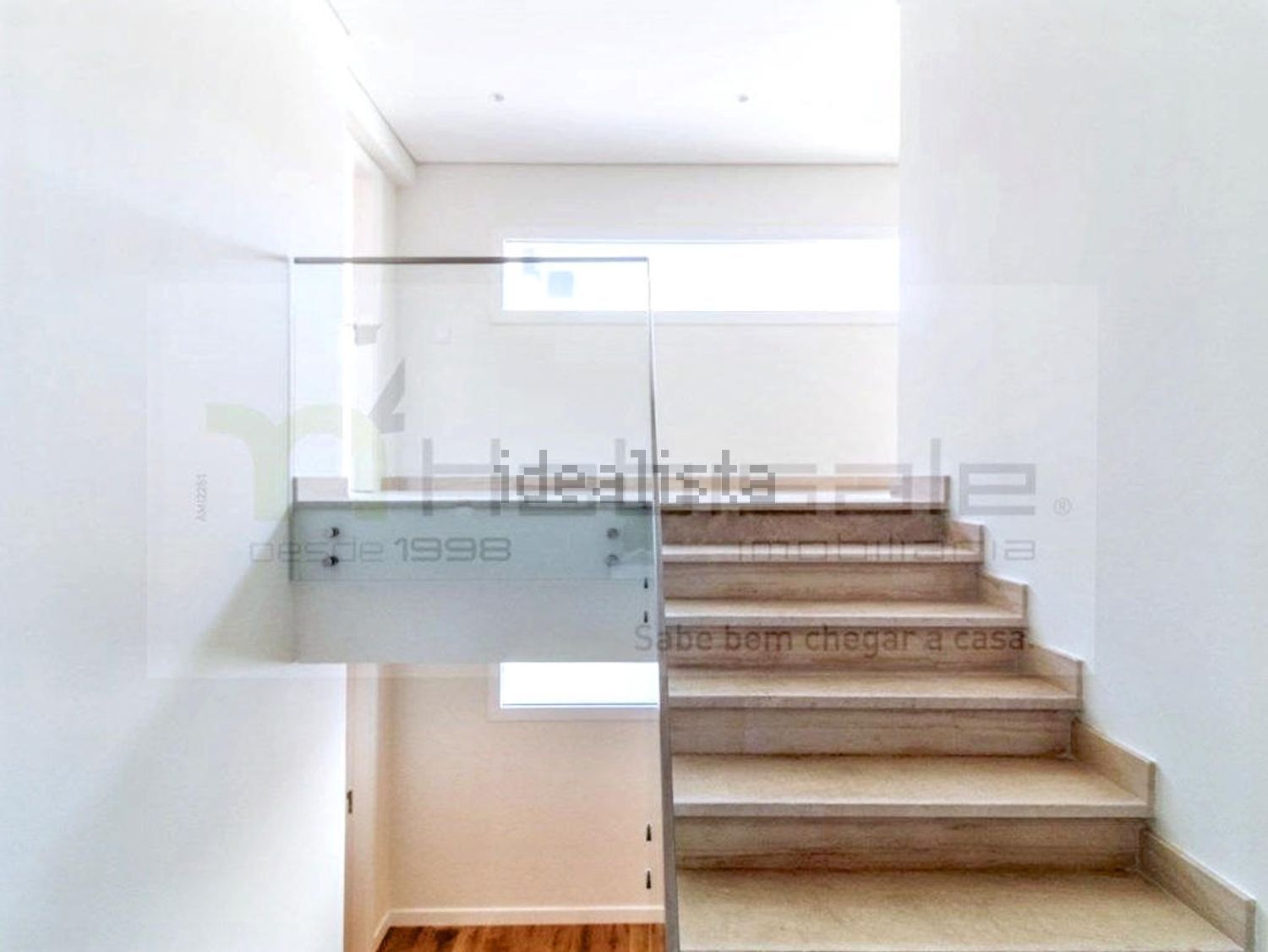 公寓 t4出售在Rua Almirante Gago Coutinho, 58 a - 详情