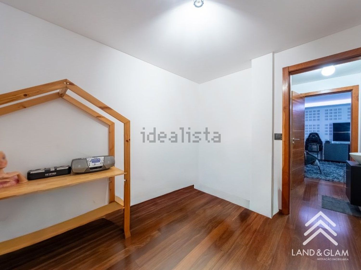 小楼房或独栋别墅出售在Rua das Helenas, 10 - 详情