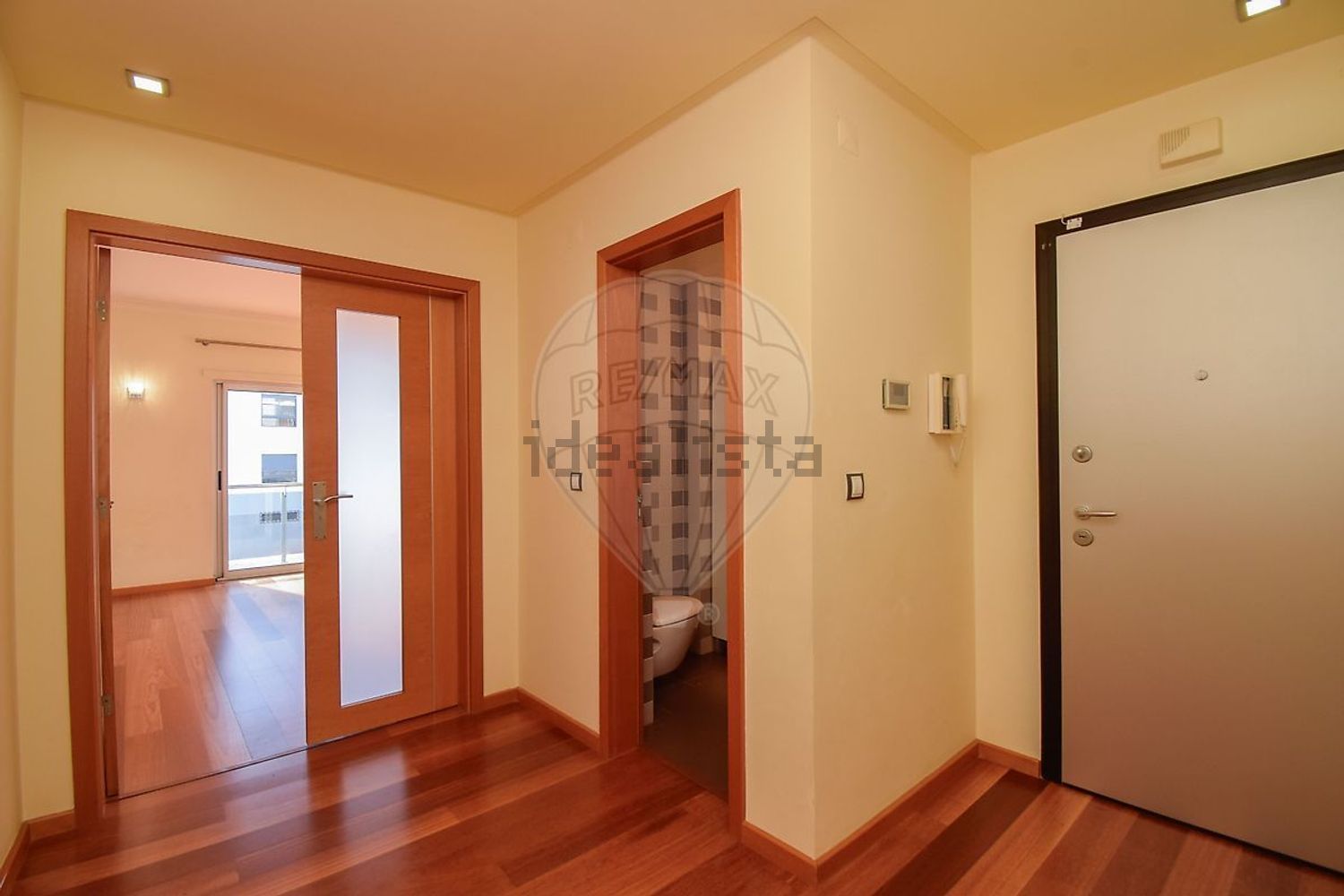 出租公寓 t3在Rua 1º de Maio - 过道