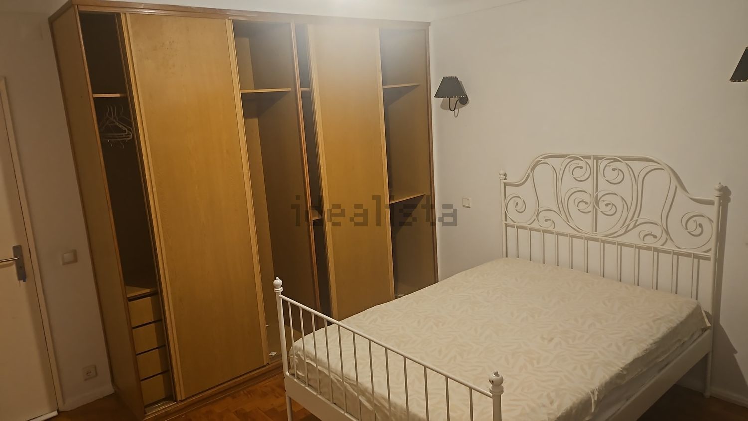 出租房间在Avenida Movimento das Forças Armadas, 118 - 卧室