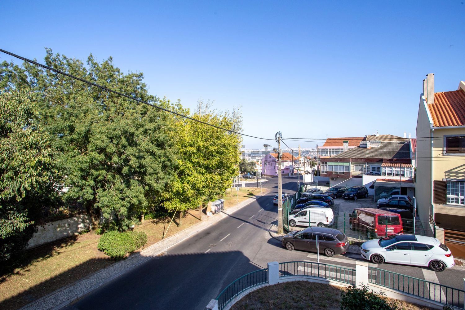 小楼房或独栋别墅出售在Rua do Alecrim - 照片