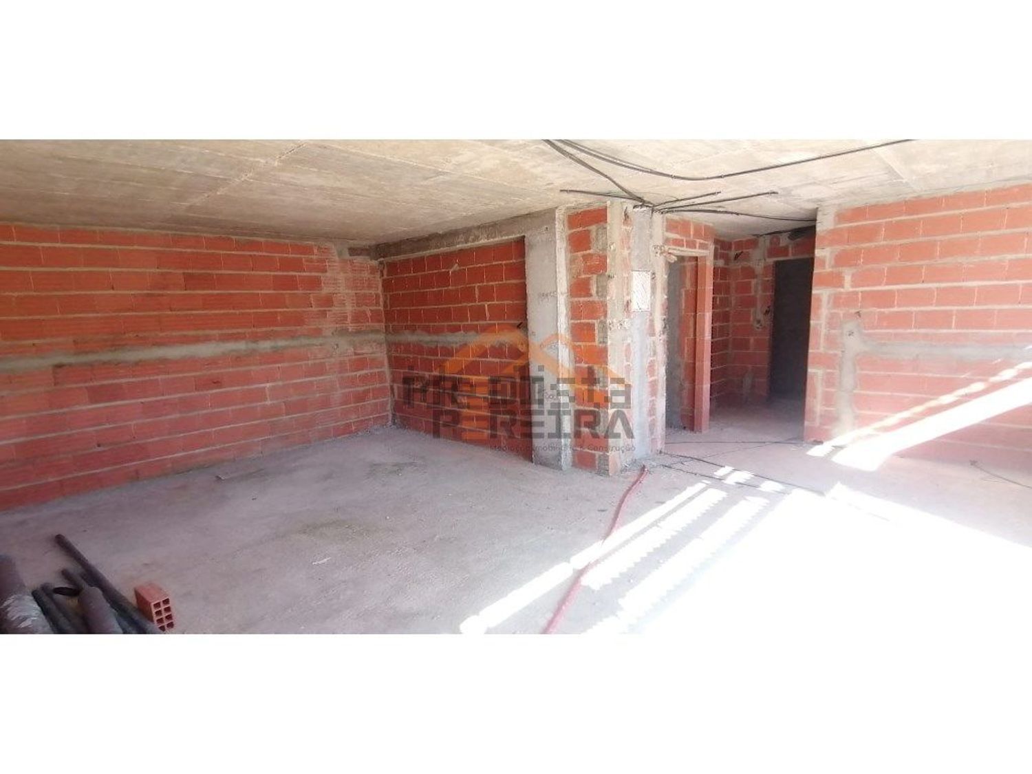 小楼房或独栋别墅出售在Pontinha e Famões - 照片