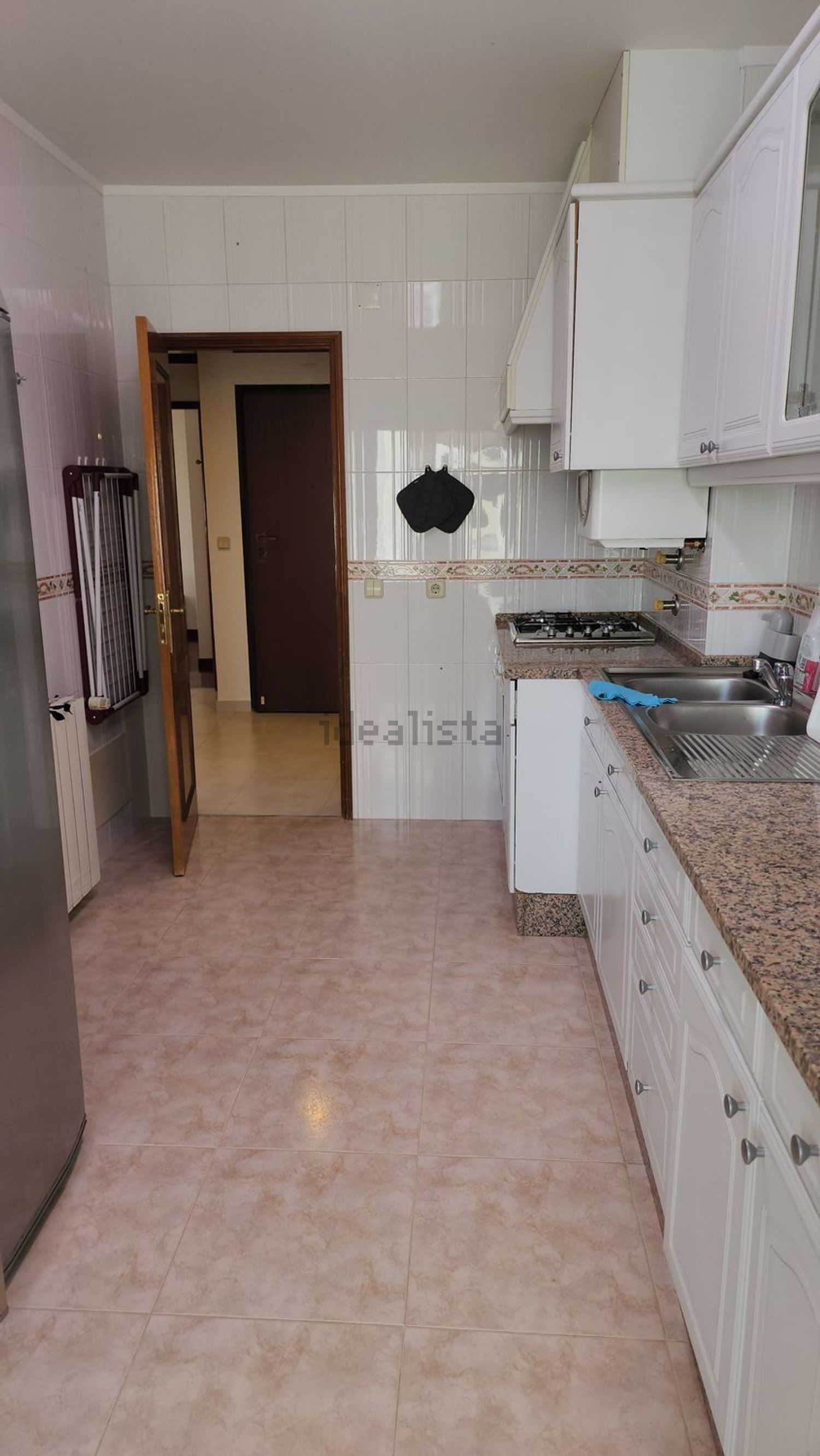 出租公寓 t2在Avenida do Parque, 64 - 厨房