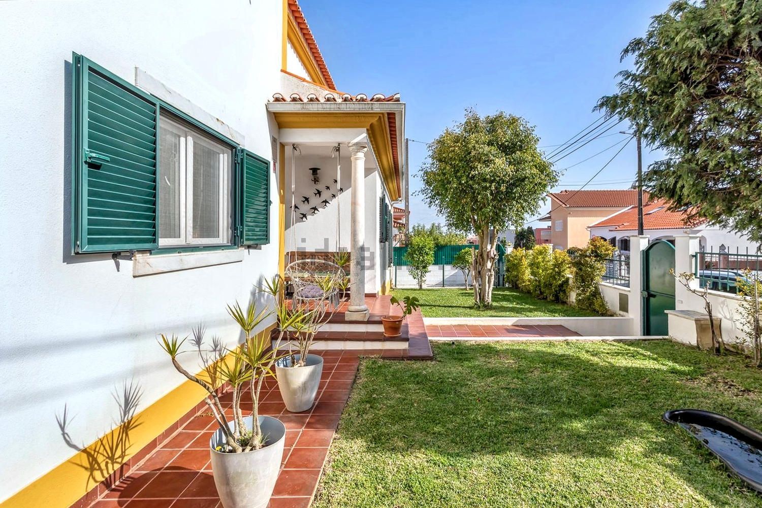 小楼房或独栋别墅出售在Rua dos Pintassilgos, 3 - 花园