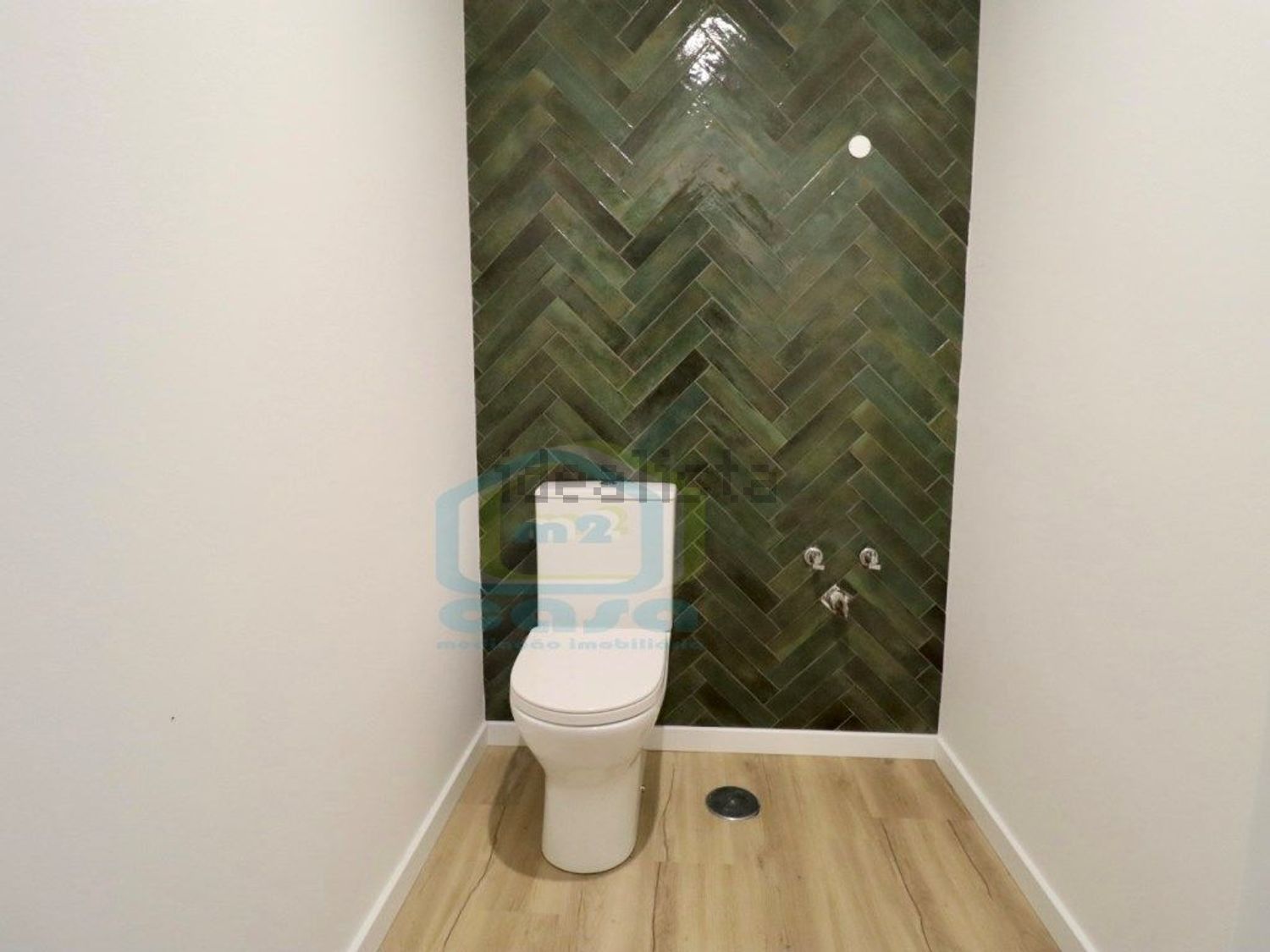 小楼房或独栋别墅出售在Rua das Flores - 卫生间