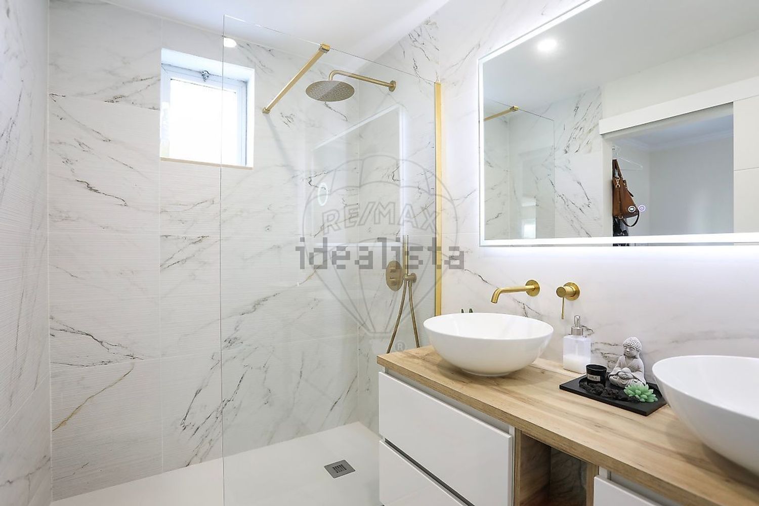 小楼房或独栋别墅出售在Rua Dom José - 卫生间