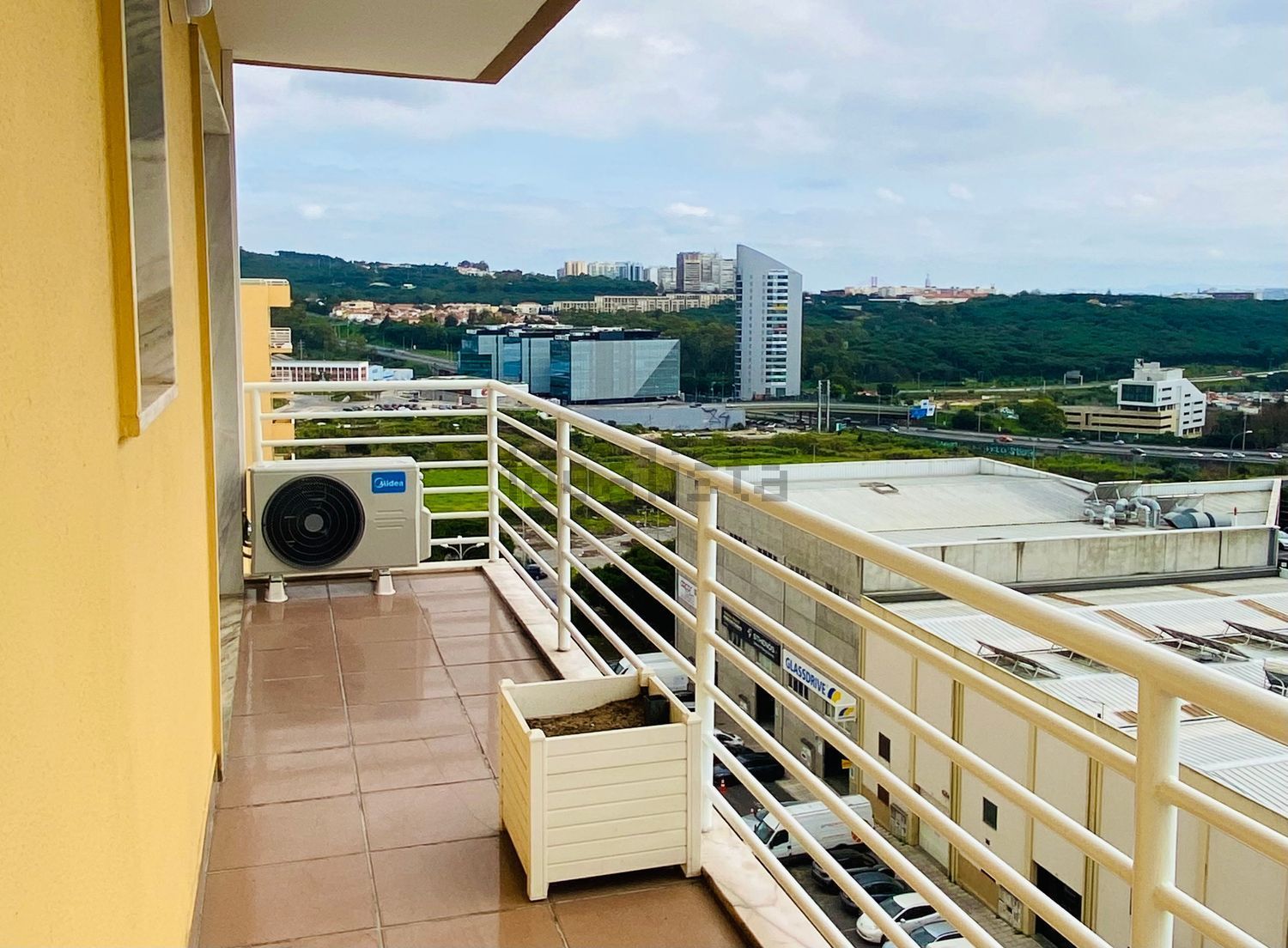 出租公寓 t2在Avenida Edmundo Lima Basto, 7 n - 阳台