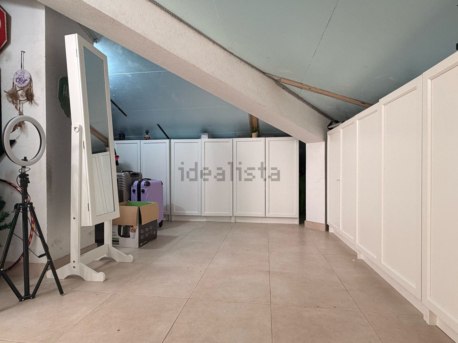 公寓 t3出售在Rua 1 de Novembro - 储藏室