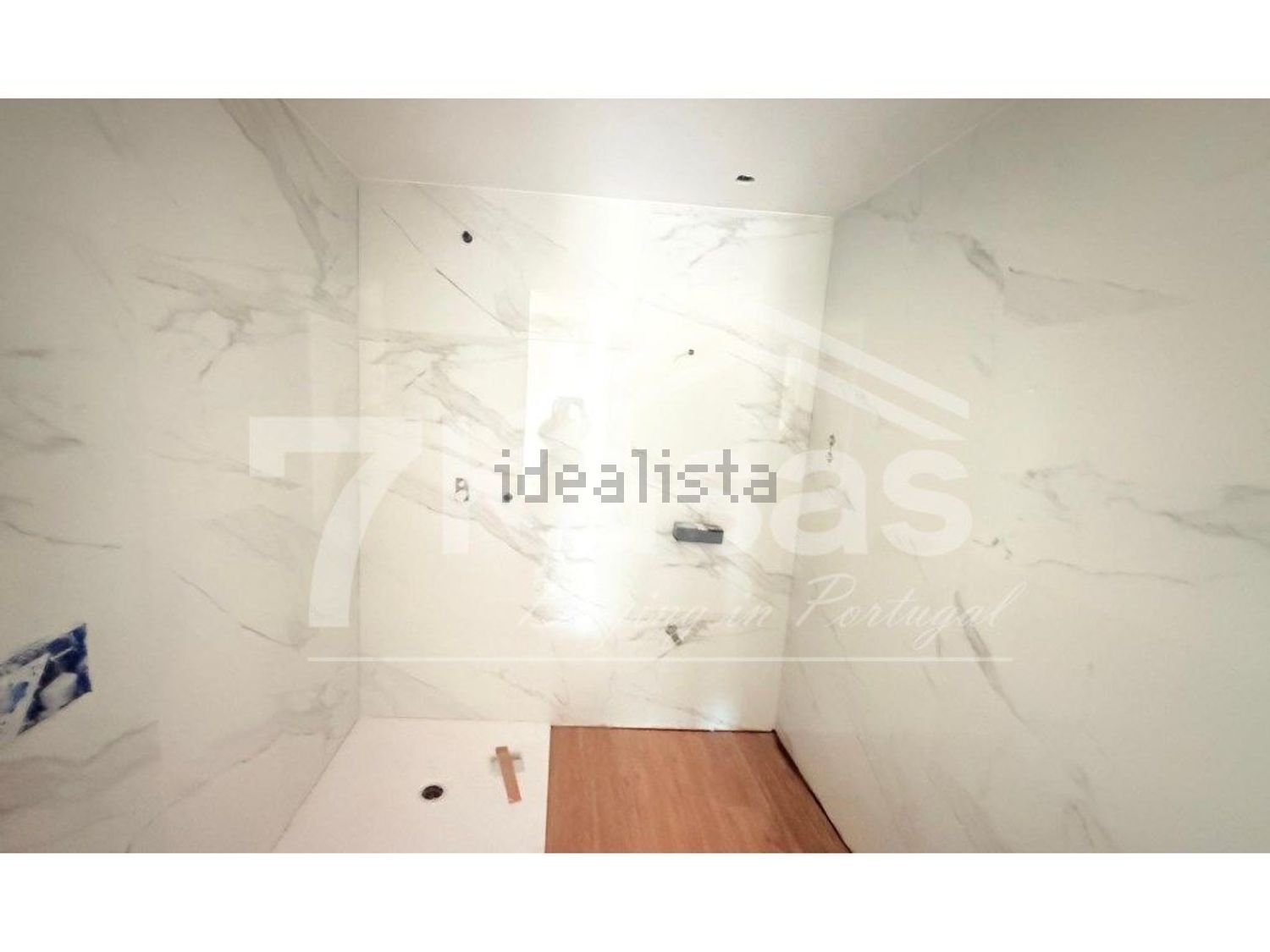 公寓 t3出售在Avenida António José de Almeida - 照片