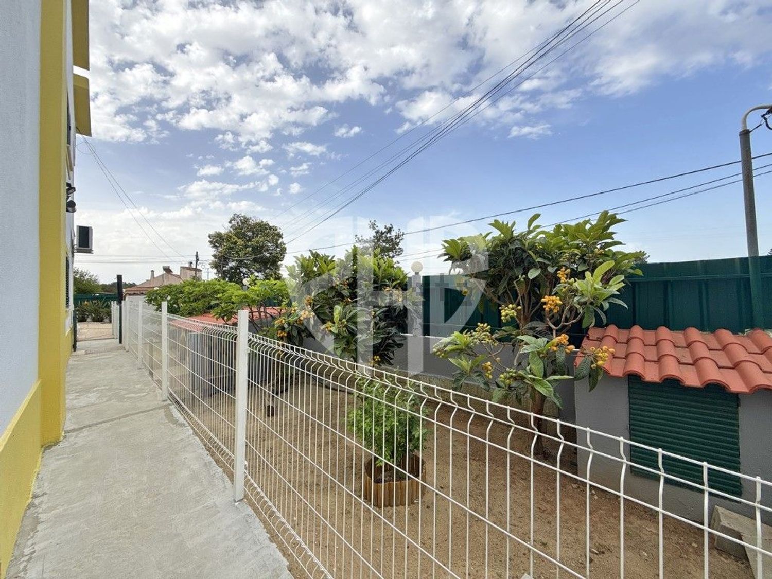 小楼房或独栋别墅出售Cm1029 - 阳台