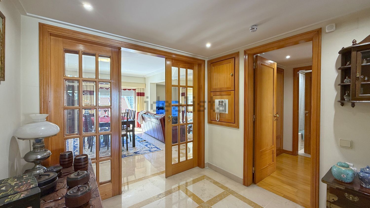 公寓 t6出售在Rua José Afonso, 10 - 过道