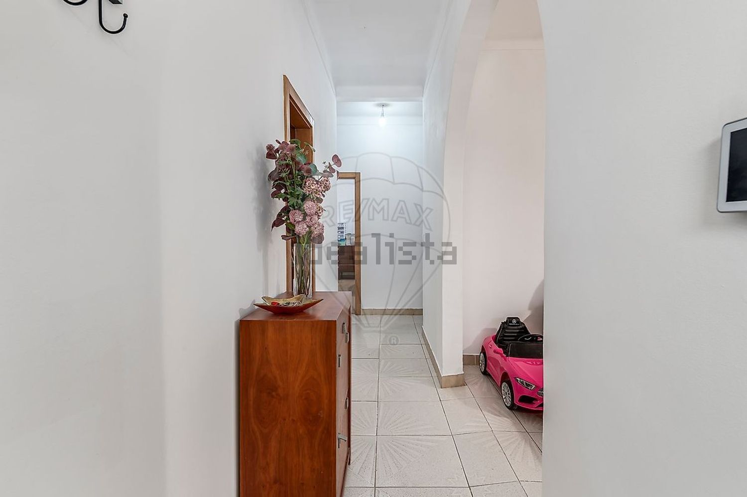 小楼房或独栋别墅出售在Rua Bento de Jesus Caraça - 过道