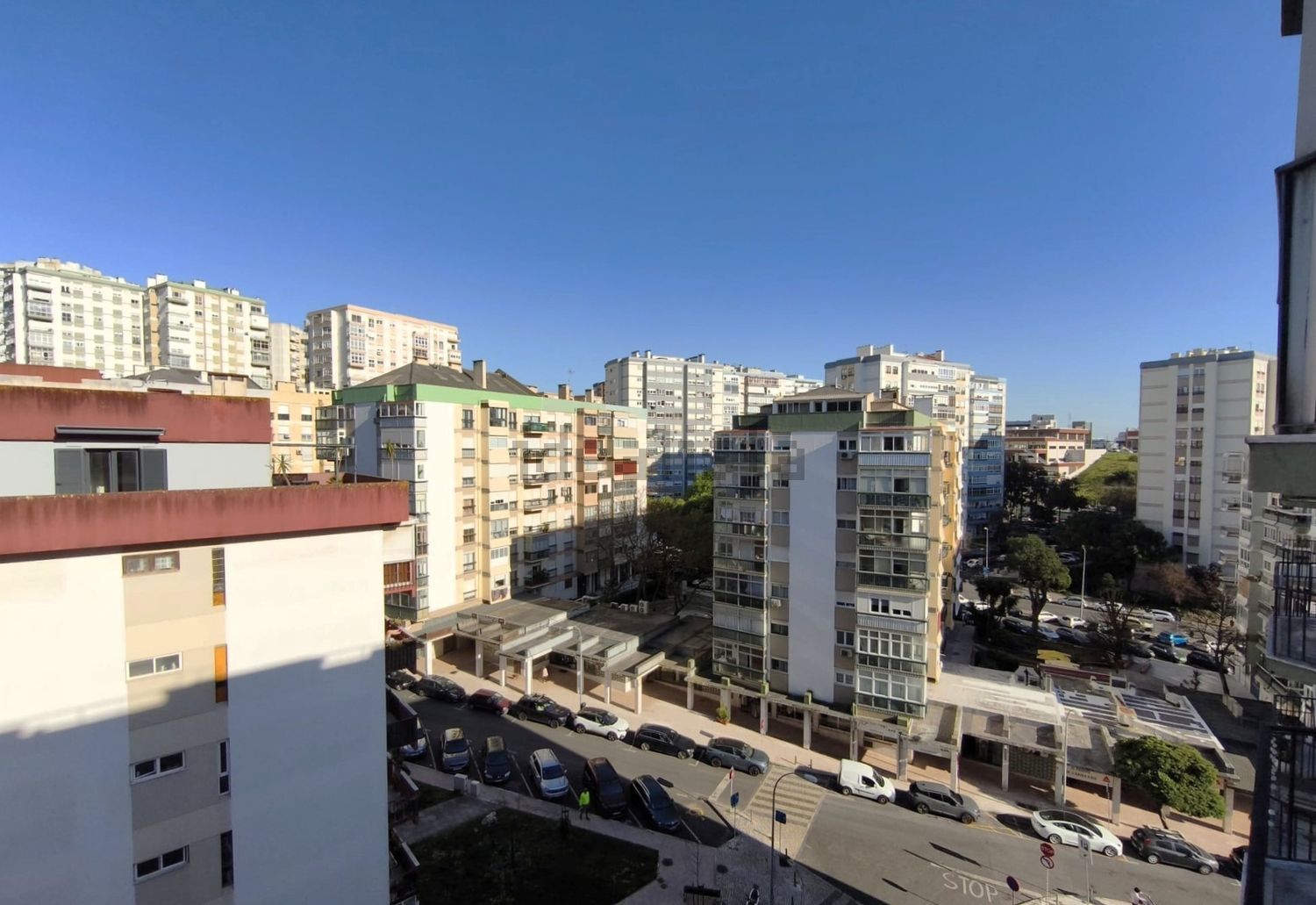 公寓 t2出售在Rua Almeida Garrett - 视线