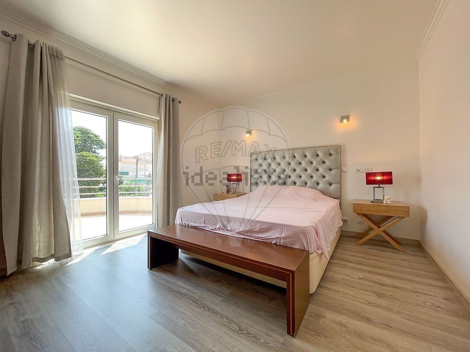 小楼房或独栋别墅出售在Rua Juncal - 卧室