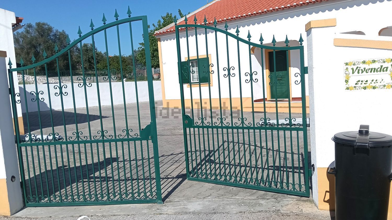 小楼房或独栋别墅出售在Rua do Barrancão, 25 - 外立面