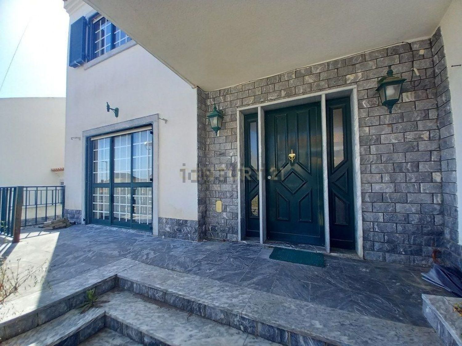 双拼别墅出售在Rua do Cerrado das Tramagueiras, 5 - 外立面