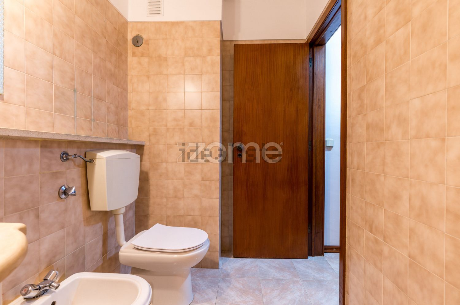 出租公寓 t2在Avenida Salgado Zenha, 15 - 卫生间