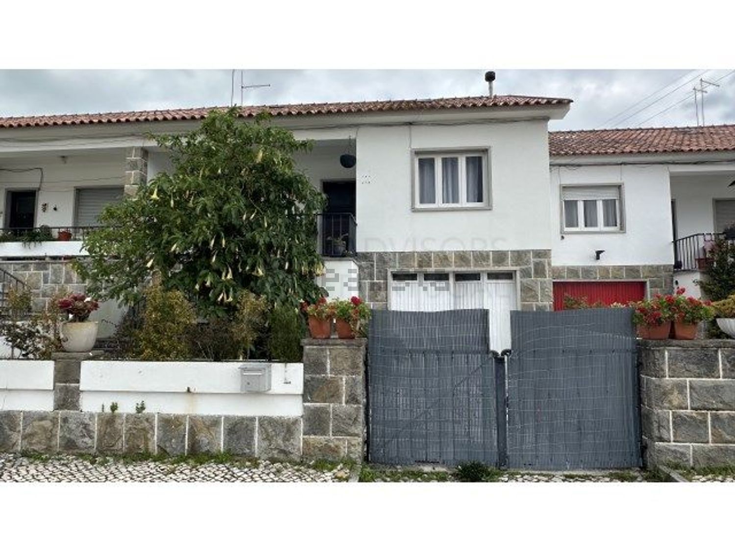 双拼别墅出售Mucifal s/n - 外立面