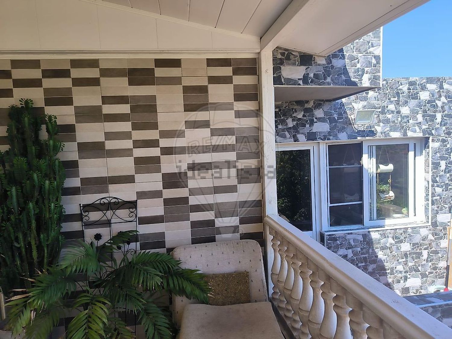 小楼房或独栋别墅出售在Rua da Mata de Palhacana - 客厅