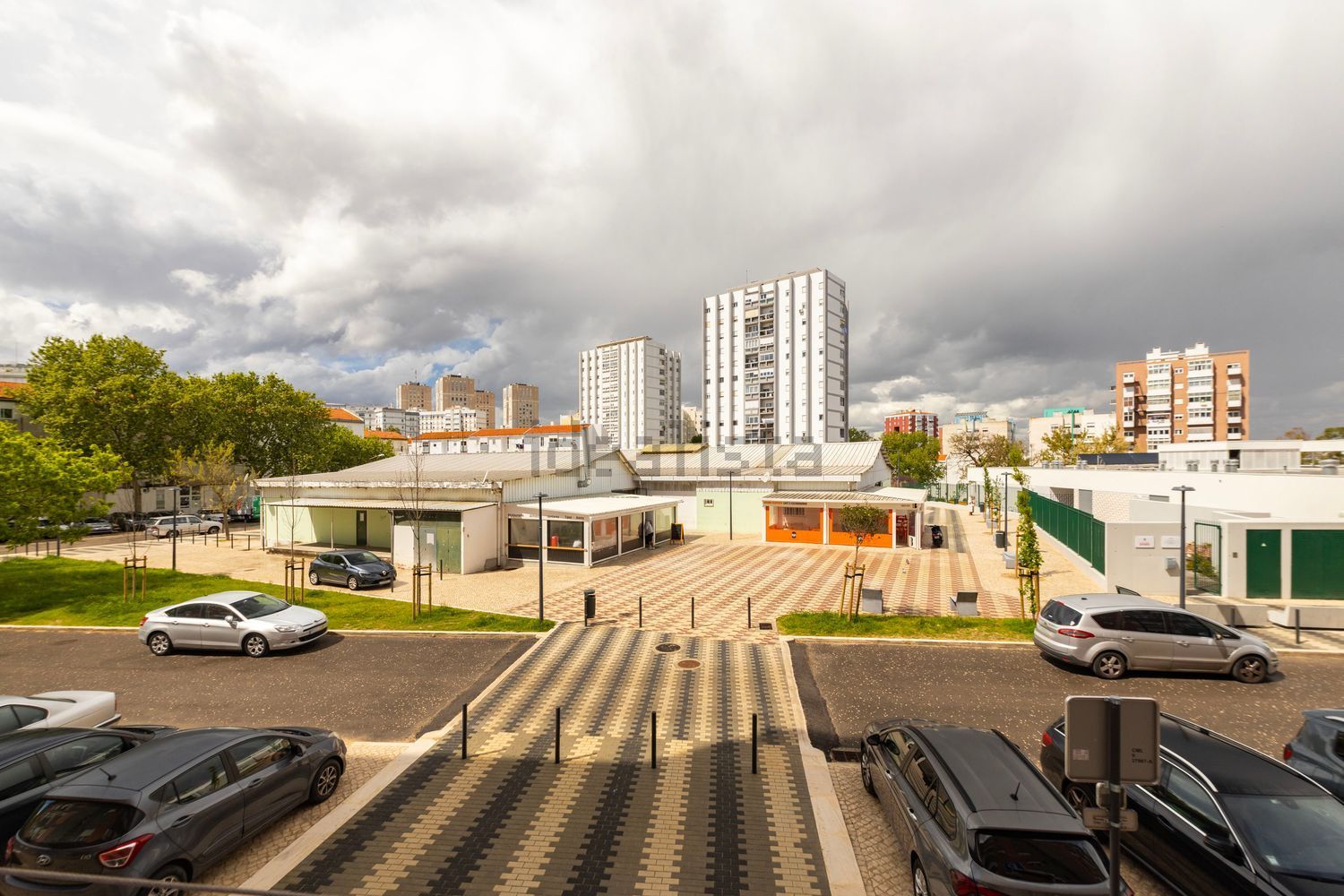 公寓 t3出售在Rua Almada Negreiros - 视线